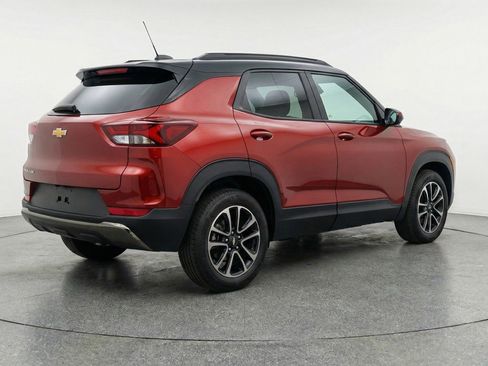 Used 2025 Chevrolet TrailBlazer LT image 9