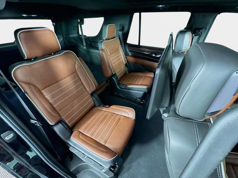 Certified 2023 GMC Yukon Denali Ultimate image 29