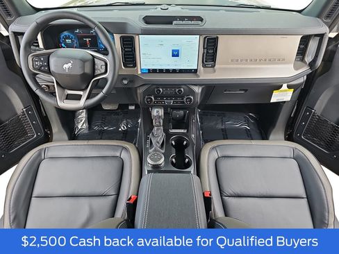 New 2025 Ford Bronco Outer Banks image 9