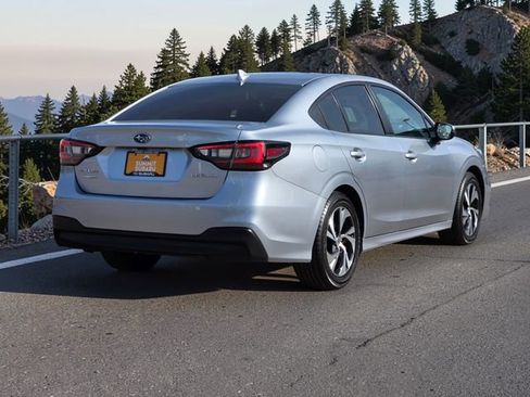 Used 2023 Subaru Legacy Premium image 7