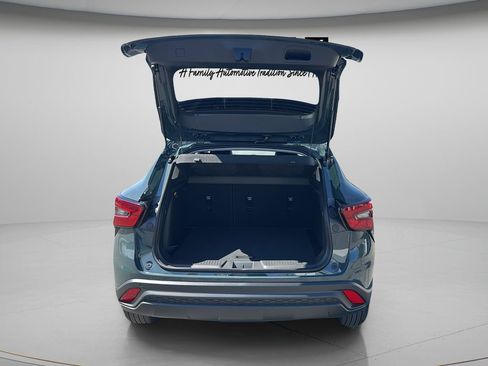 New 2026 Chevrolet Trax LT w/ Driver Confidence Package FWD image 19