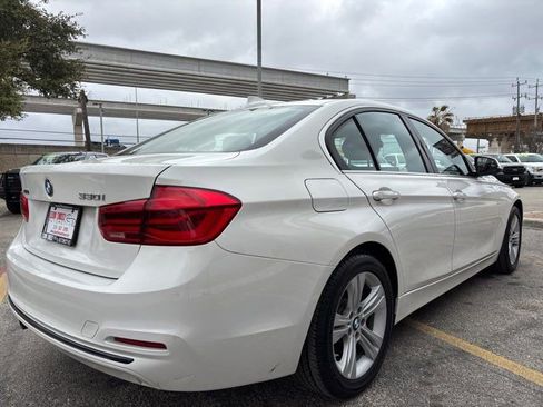 Used 2018 BMW 330i xDrive Sedan w/ Convenience Package image 7