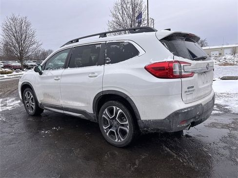 Used 2023 Subaru Ascent Limited image 8