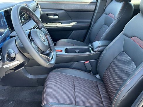 New 2025 Nissan Kicks SR image 21