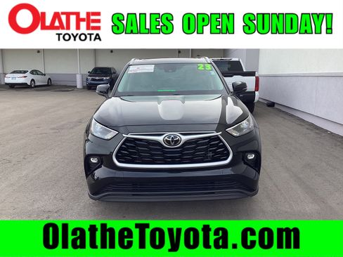 Certified 2023 Toyota Highlander XLE image 4