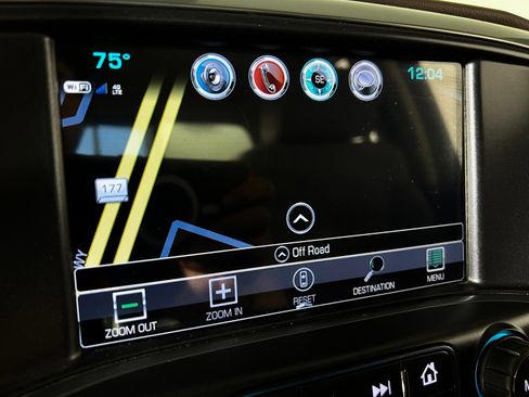 Used 2018 Chevrolet Silverado 1500 LT AWD/4WD image 18