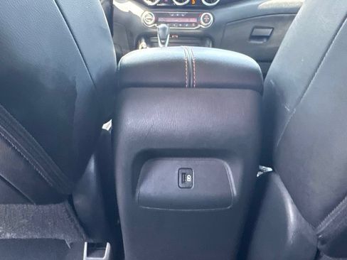 Used 2023 Nissan Sentra SR w/ SR Premium Package FWD image 17