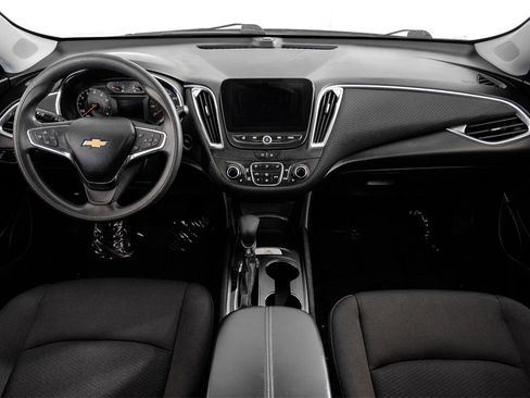 Used 2021 Chevrolet Malibu LT image 10
