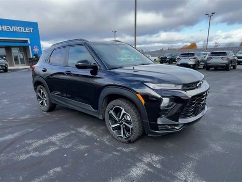 Certified 2023 Chevrolet TrailBlazer RS w/ Convenience Package image 2