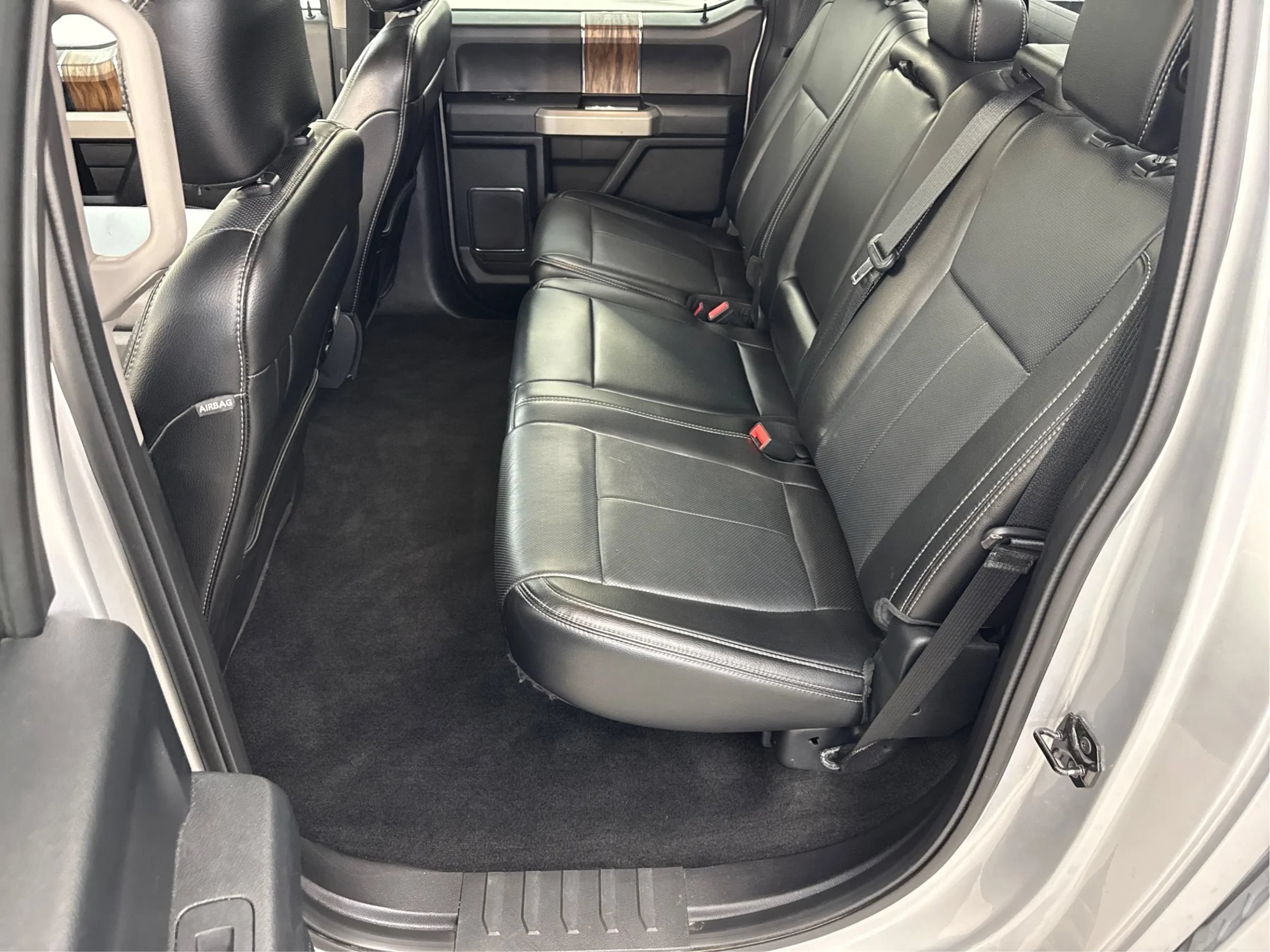 Used 2018 Ford F150 Lariat w/ Equipment Group 502A Luxury AWD/4WD image 14