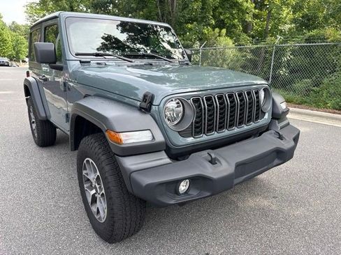 Used 2025 Jeep Wrangler Sport AWD/4WD image 11