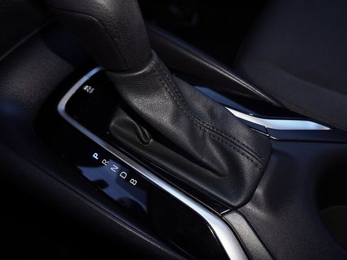 Used 2024 Toyota Corolla LE image 17