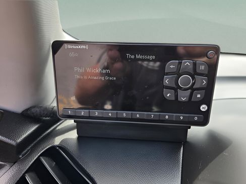 Used 2018 Chevrolet Equinox LS FWD image 27