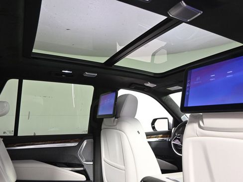 New 2025 Cadillac Escalade Sport Platinum w/ LPO, Floor Liner Package image 17