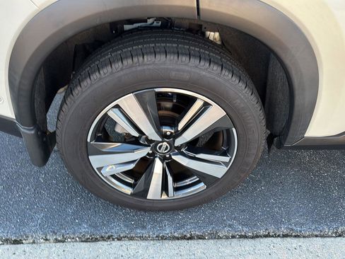 Used 2021 Nissan Rogue Platinum image 36