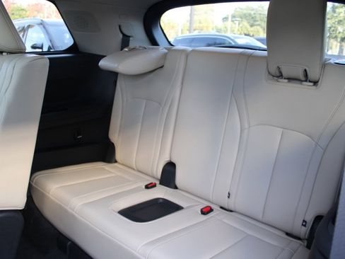 Certified 2025 INFINITI QX60 Luxe image 36