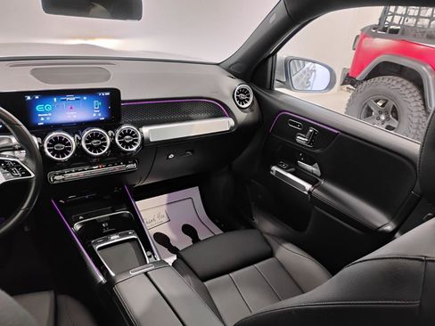 Used 2024 Mercedes-Benz EQB 300 4MATIC image 87