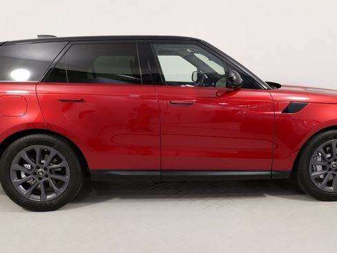 Used 2023 Land Rover Range Rover Sport SE image 9