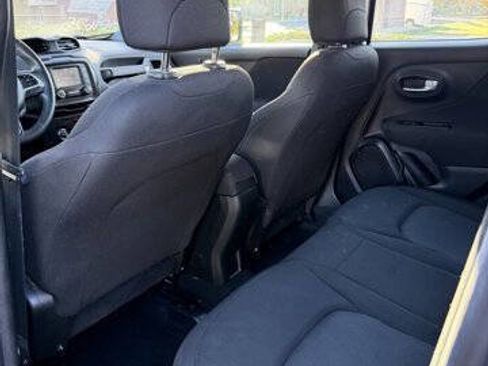 Used 2019 Jeep Renegade Sport image 22