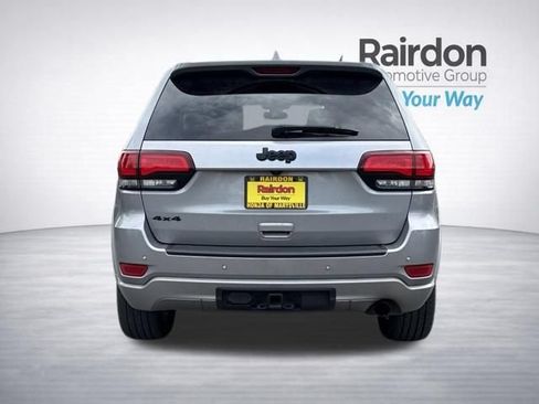 Used 2019 Jeep Grand Cherokee Altitude AWD/4WD image 6
