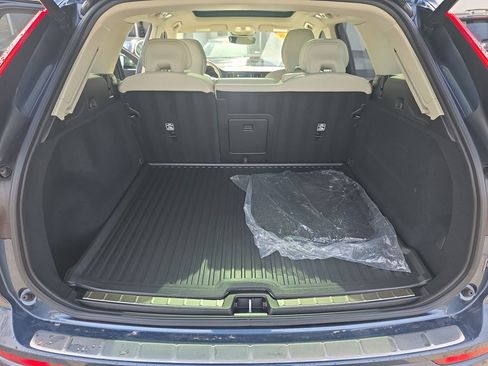 Used 2025 Volvo XC60 B5 Plus w/ Protection Package Premier image 16