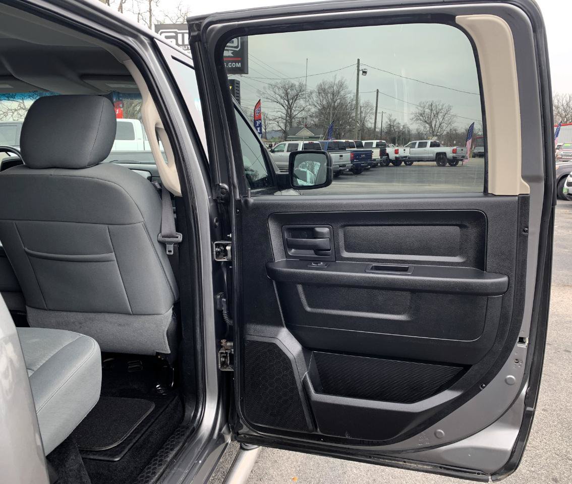 Used 2013 RAM 1500 Express AWD/4WD image 29