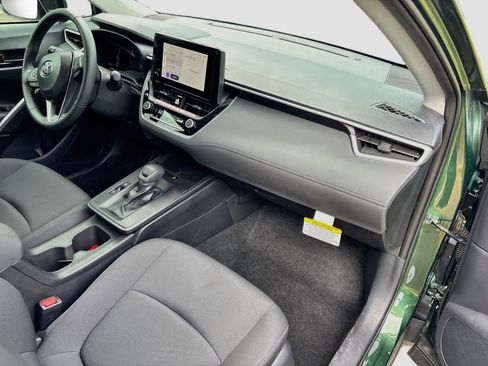 Used 2026 Toyota Corolla Cross LE FWD image 26