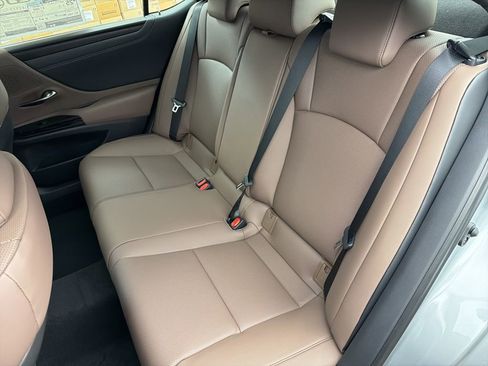 New 2025 Lexus ES 350 w/ Premium Package image 18