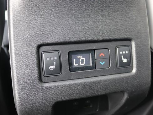 Used 2025 Mitsubishi Outlander 4WD Plug-In Hybrid image 27