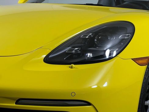 Certified 2019 Porsche 718 Boxster image 15