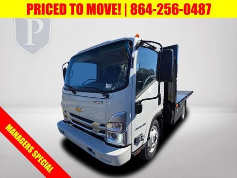 New 2025 Chevrolet Low Cab Forward image 13