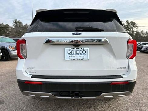 Used 2022 Ford Explorer XLT w/ Equipment Group 202A image 4