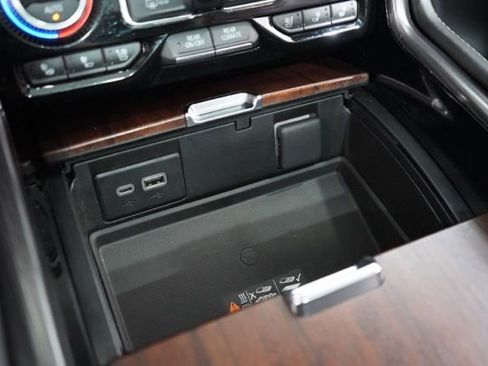 Used 2023 GMC Yukon Denali Ultimate image 29