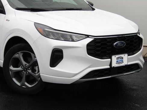 Used 2023 Ford Escape ST-Line w/ Tech Pack #1 image 3