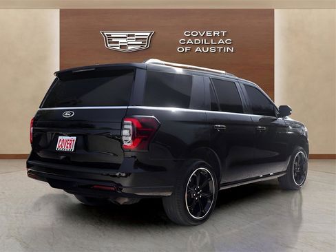 Used 2022 Ford Expedition Limited image 4