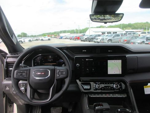New 2026 GMC Sierra 1500 AT4 AWD/4WD image 17