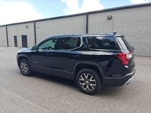Used 2023 GMC Acadia SLE FWD image 4