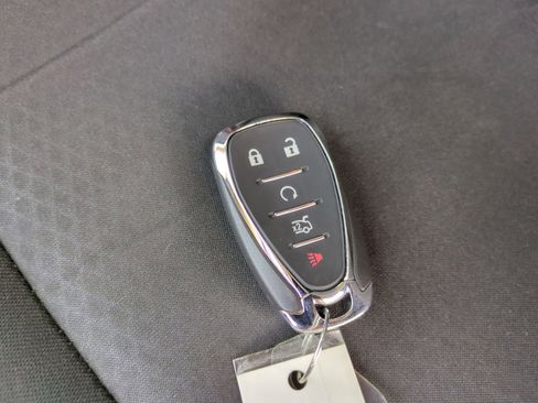 Used 2017 Chevrolet Malibu LT image 33