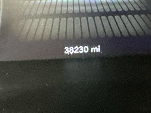 Used 2022 Dodge Challenger R/T RWD image 31