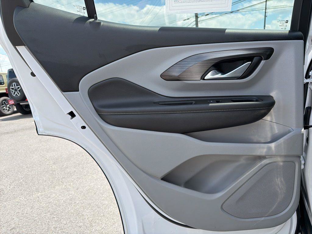 Used 2022 GMC Terrain SLE w/ Driver Convenience Package FWD image 20