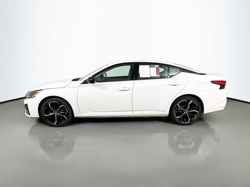 Used 2024 Nissan Altima 2.5 SR FWD image 5