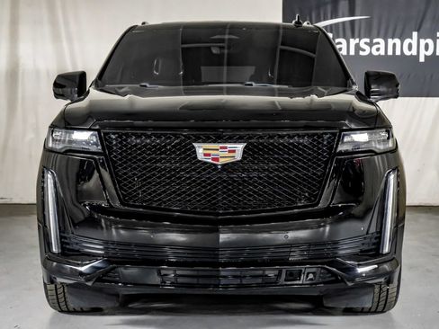 Used 2021 Cadillac Escalade ESV Sport w/ Driver Assist Tech Package image 3