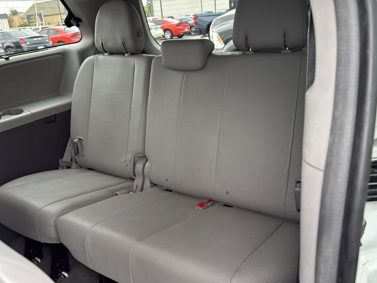 Used 2017 Toyota Sienna XLE w/ XLE Navigation Package FWD image 20