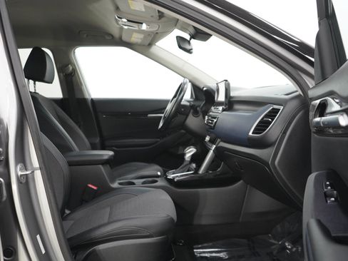 Used 2022 Kia Seltos S FWD image 11
