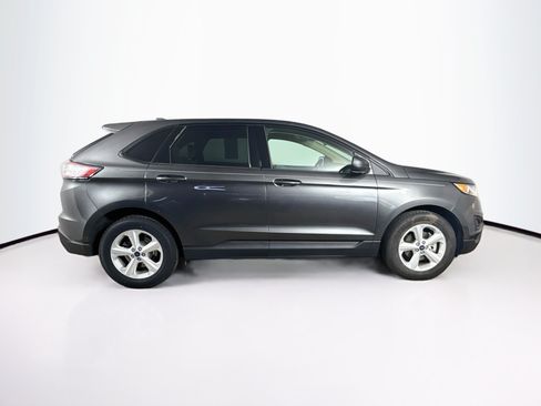 Used 2017 Ford Edge SE FWD image 2