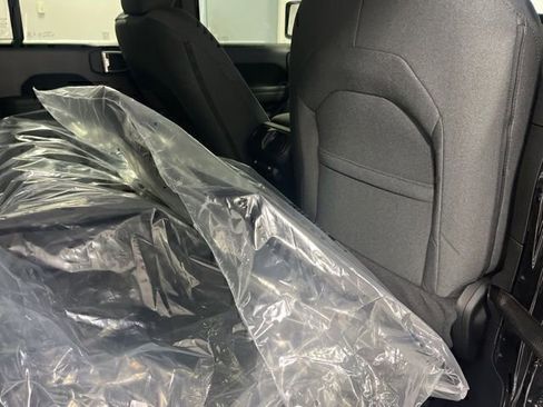 New 2026 Jeep Gladiator Sport AWD/4WD image 22