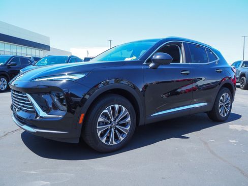 New 2025 Buick Envision Preferred image 2