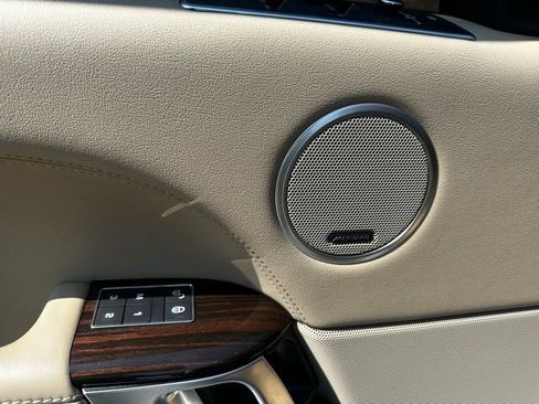 Used 2017 Land Rover Range Rover Supercharged AWD/4WD image 13