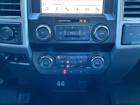 Certified 2019 Ford F250 Lariat w/ Chrome Package image 32