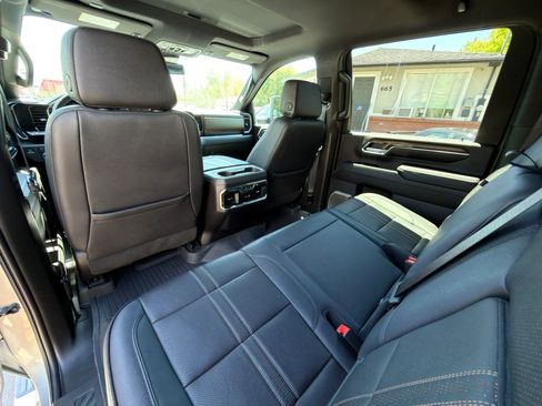 Used 2024 Chevrolet Silverado 3500 High Country w/ LPO, Dark Essentials Package AWD/4WD image 27